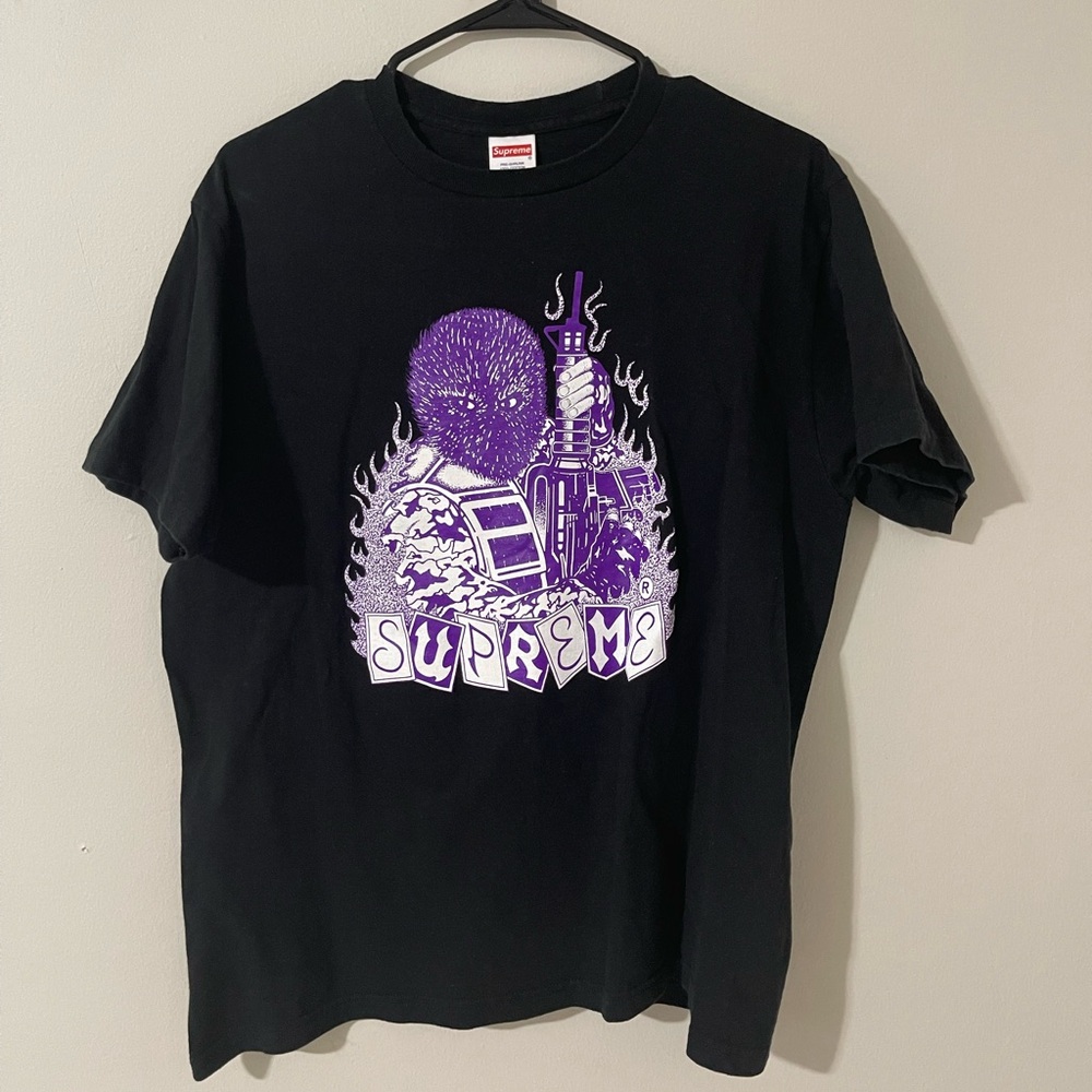 Supreme tee